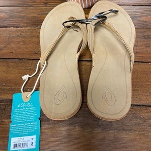 Olu Kai flip flop sandals womens size 8 NWT